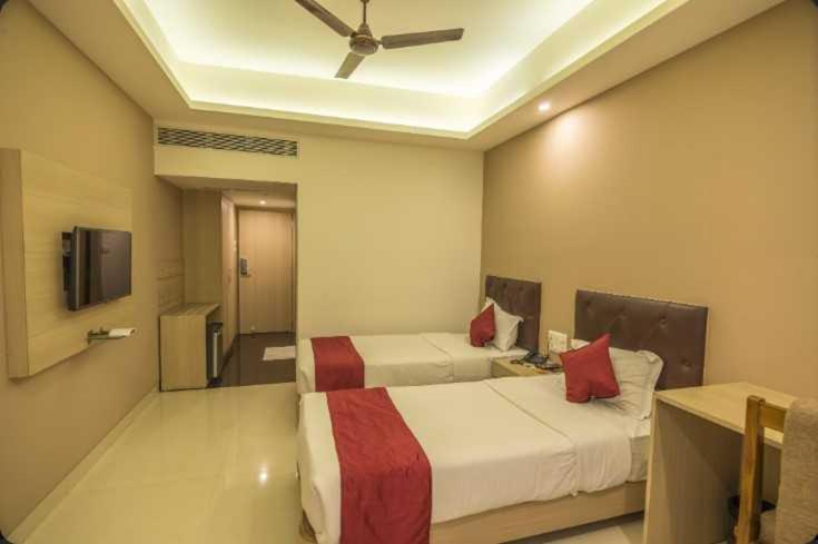 Palette Hotel Nisarga By Sunday Bhopal Exterior foto